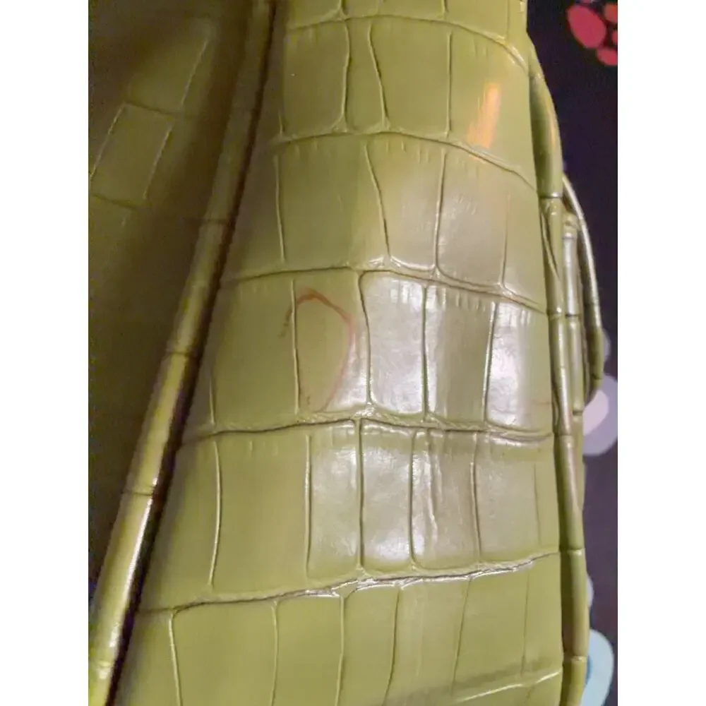 Y2K Style Green Faux Croc Baguette Shoulder Bag Silver Hardware
